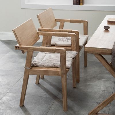 Woonkamer Meubelen Eetstoel Japanse design Moderne restaurantstoel van massief hout met armsteun en rubberen houten dekselmateriaal