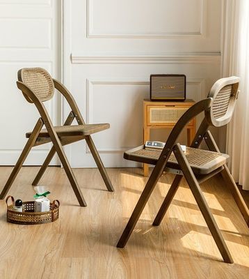 Algemeen Huishoudelijk meubilair Stevig Franse moderne stoel opvouwbare stoel Rattan Back Solid Wood Eetstoel Opvouwbare stoel