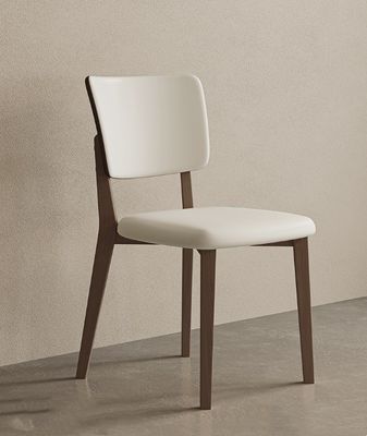 Moderne Nordic Design Eettafel van massief hout met zwarte/witte PU lederen stoelen en Nordic stijl