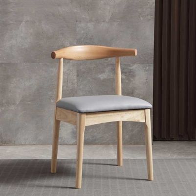 Rattan en massief hout afwerking Nitrolacquer Eetstoel Set voor hotel-restaurant meubels in de Noordelijke moderne stijl