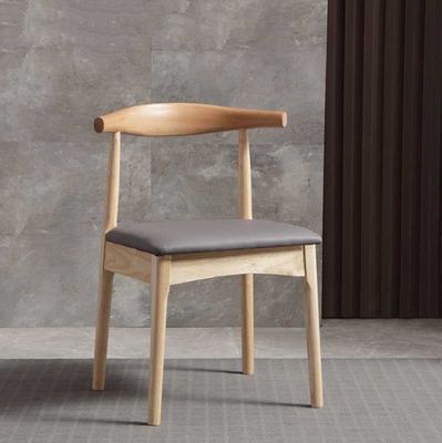 Rattan en massief hout afwerking Nitrolacquer Eetstoel Set voor hotel-restaurant meubels in de Noordelijke moderne stijl