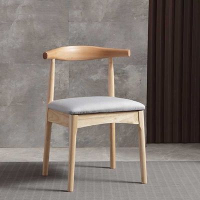 Rattan en massief hout afwerking Nitrolacquer Eetstoel Set voor hotel-restaurant meubels in de Noordelijke moderne stijl