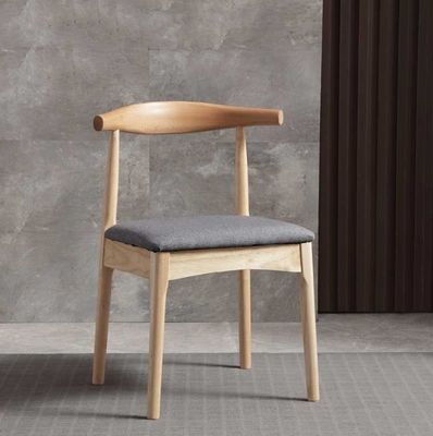 Rattan en massief hout afwerking Nitrolacquer Eetstoel Set voor hotel-restaurant meubels in de Noordelijke moderne stijl