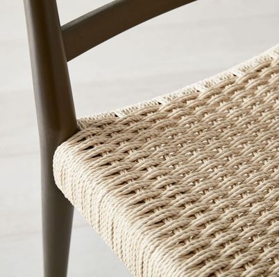 Eetstoel van massief hout geweven touw voor schoolmeubilair in de Noorse moderne bouw