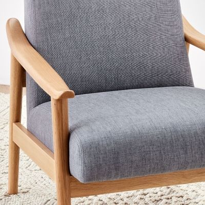 Voeg comfort en elegantie toe aan uw woonkamer met Massief Hout Leisure Lounge Houten Sofa Stoel W67*D79*H78 CM