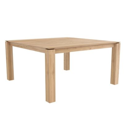 Huismeubelen Eettafel van massief hout in natuurlijke kleur voor moderne eetkamer