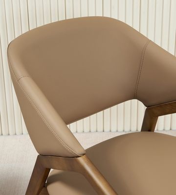 2023 Modern Design Solid Wood PU Leer Eetkamer Armstoel voor Cafés Voeg charme toe aan uw restaurant