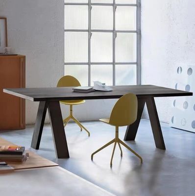 Houten dennen houten tafel voor modern executive office dining in luxe robuuste stijl