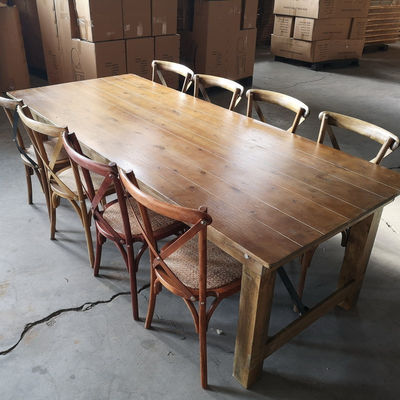 Opvouwbaar dennenkozijn Amerikaanse walnootkleur Solid houten eettafel met modern eenvoudig ontwerp en stevige constructie