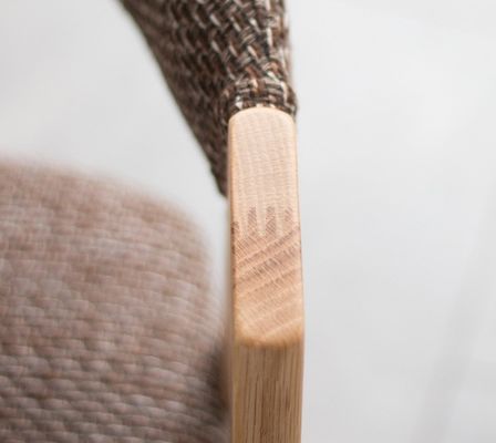 Postverpakking Nordic Style Stofkunstenaar Home Leisure Solid Wood Eetstoel met rubberen houten frame