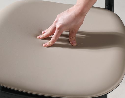 Robuust en veelzijdig massief hout PU leerstof natuurlijk kunststof rotan monster met nitrolacquer afwerking