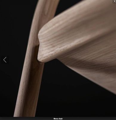 Algemene huishoudelijke meubels Vintage Eetstoel van massief hout met polsterarmsteun en kussen