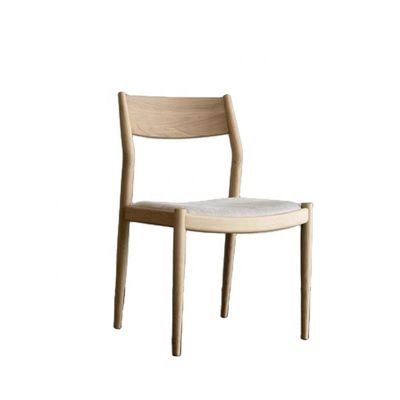 Comfortabele Kussen Massivhouten Eetstoel in de natuur Populaire kleuren voor hedendaags restaurant