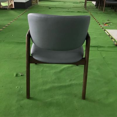 Moderne stoel op maat voor restaurant Hotel Massivhouten meubels Eetstoel van Workshop