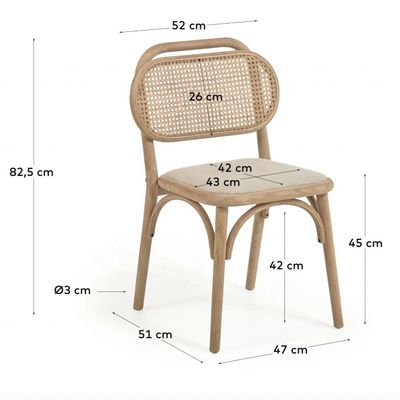 Eetkamermeubilair Wit linnen stoel met pad en gebogen rugleuning Walnootkleur Hout in aangepaste kleur