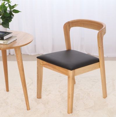 Moderne Nordic Design Solid Wood PU Leer Eetkamer Stoel met Nitrolacquer Afwerking en Postverpakking
