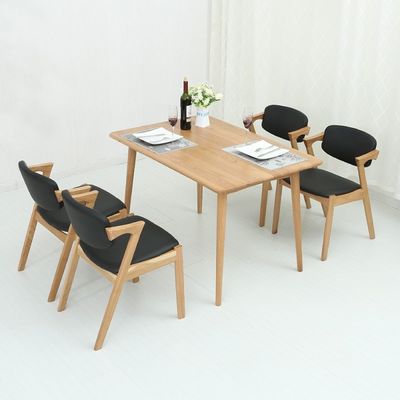 Natuurkleurige Noorse stoel Moderne stoel van massief hout