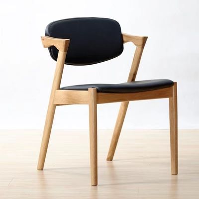 Natuurkleurige Noorse stoel Moderne stoel van massief hout