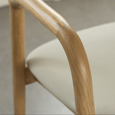 Voeg een vleugje elegantie toe aan uw eetkamer met een moderne design in noordelijke stijl