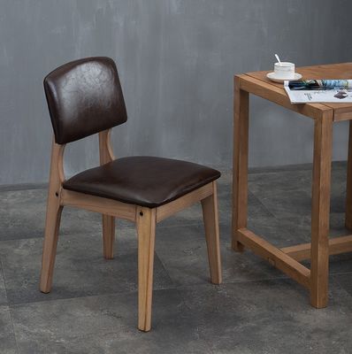 Moderne eetkamermeubilair Massieve houten stoelen met nitrolacquer afwerking Voor restaurantmeubilair