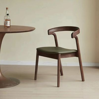 Gepersonaliseerde ontwerpen Stoel van massief hout voor restaurant in modern ontwerp