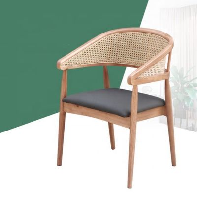 Moderne houten rattan stoel voor woonkamer en betaalbaar in design stijl