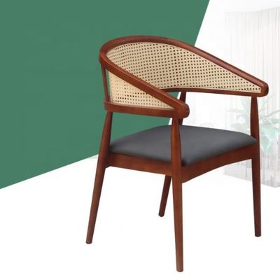 Moderne houten rattan stoel voor woonkamer en betaalbaar in design stijl