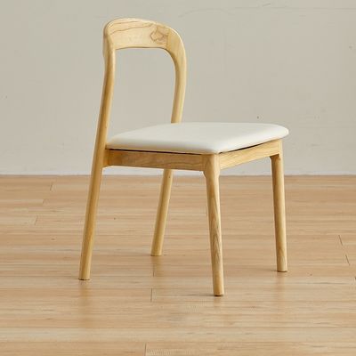 NO Opvouwbare Nordic Solid Wood Eating Chair voor een moderne restaurantbeleving