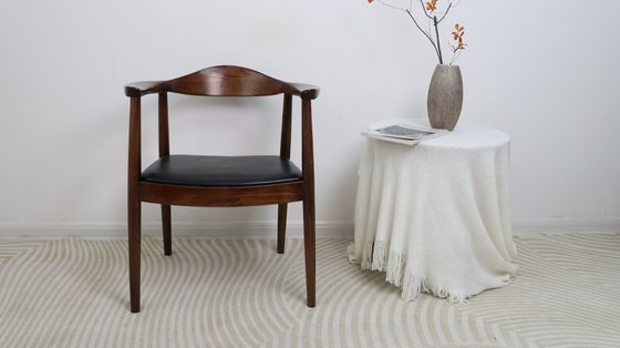 Nitrolacquer Finish Nordic Solid Wood Armleuningskussen Stoel voor het eten Hotel Huis Presidentstoel Restaurant Cafe Store