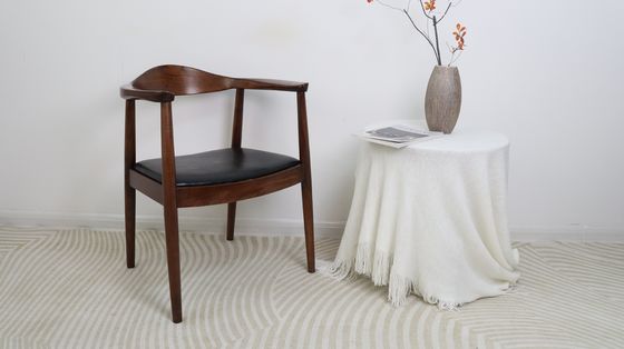 Nitrolacquer Finish Nordic Solid Wood Armleuningskussen Stoel voor het eten Hotel Huis Presidentstoel Restaurant Cafe Store