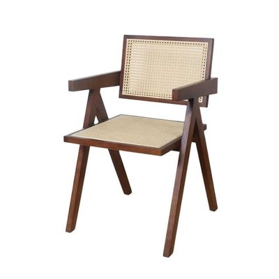 Eetstoel van natuurlijk massief hout met moderne rugleuning van rotan in zwarte afwerking