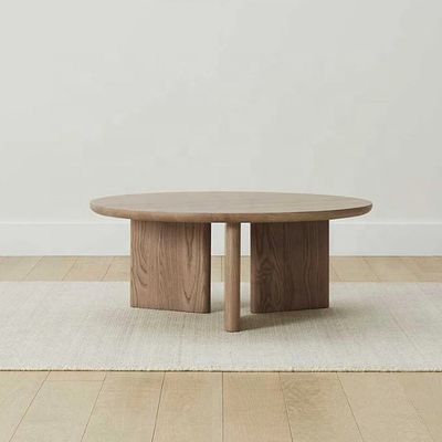 Home Meubelen Moderne driehoekige basis Koffietafel in nootkleur Houten raam voor eetkamermeubelen