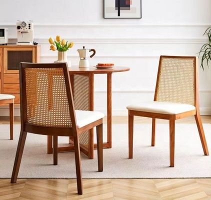 NC/PU Verf Afwerking Hout Polstered Eetstoel voor Modern Nordic Design en Solid Wood Style