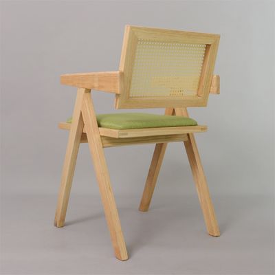 OEM-service W46*D47*H91CM Nordic Houten meubels Polsterde Rattan rugleuning Massivhouten eetstoelen voor hotelrestaurant