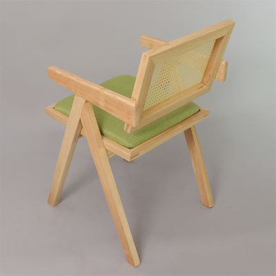 OEM-service W46*D47*H91CM Nordic Houten meubels Polsterde Rattan rugleuning Massivhouten eetstoelen voor hotelrestaurant