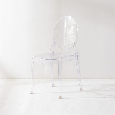 Moderne stapelbare eetstoel gemaakt van transparant pc-materiaal voor stapelbaar in hotel café woonkamer