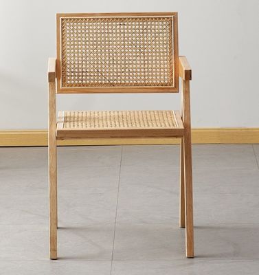 Hotel-restaurantmeubilair Warm Nordic massief hout Eetstoelen met gepoleerde Rattan rugleuning in grote vraag