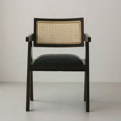 Specifieke eetstoelontwerp Huishoudelijk meubilair Rottangestoel met postverpakking en gepoleerd massief hout