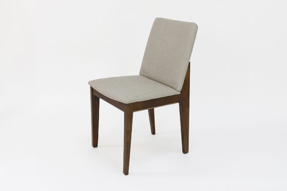 Eetstoel van massief hout met op maat gemaakte bekleding W46*D49*H83CM