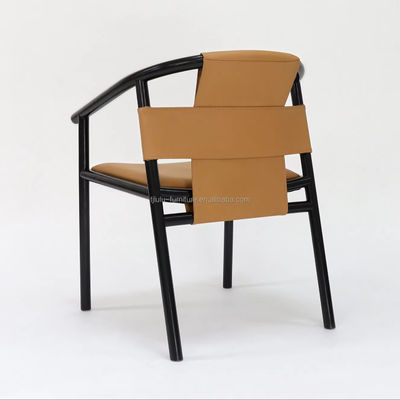 Specific Eetstoel Solid Wood Frame Leisure Lounge Accent Armstoelen met bruin zadelleer