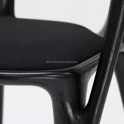 Houten kunstmatige gepersonaliseerde stoffen bekleding van massief hout Eetstoel voor moderne restaurant zitoplossing