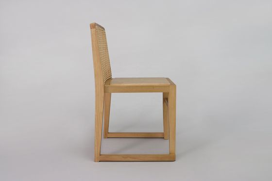 Stapelbare wicker stoel met rattan rug en massief hout stoel voor bruiloft Outdoor Cafe Eetkamer meubels