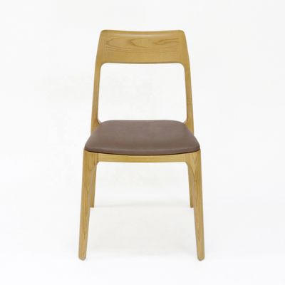 Moderne Nordic Eetkamer Massivhouten raam Lederen Eetkamer Stapelbare stoel Tijdloos en klassiek ontwerp