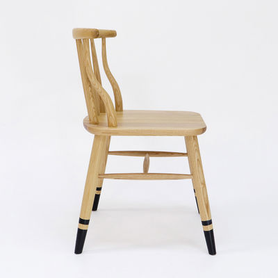 Natuurlijke Walnoot Vintage Houten Klassieke Op maat gemaakte Massieve Houten Eetstoel voor Restaurant W41.5*D48*H76CM
