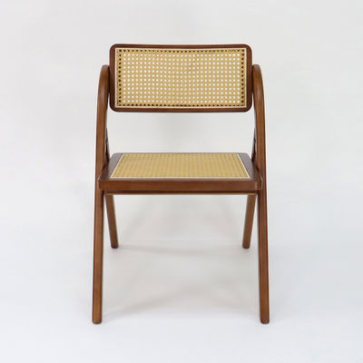 Vintage opvouwbare houten eetstoel van rattan voor restaurant in klassieke stijl