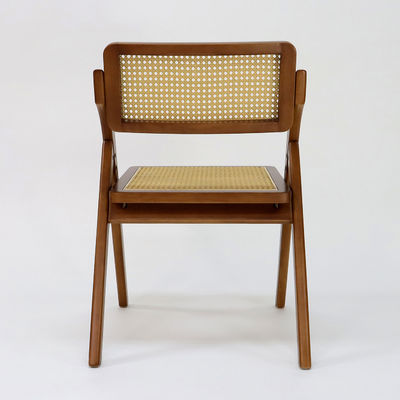 Vintage opvouwbare houten eetstoel van rattan voor restaurant in klassieke stijl