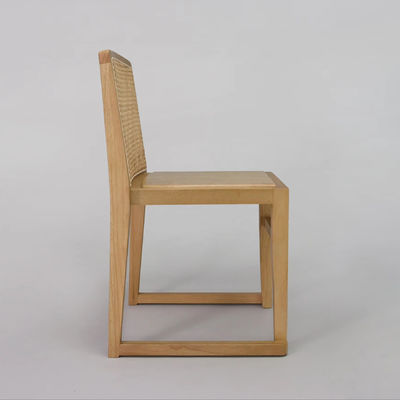 Houten eetstoelen U Stapelbare rattan rugleuningen Meubelen voor hotelrestaurant GEEN Opvouwbare meubels Afwerking Nitrolacquer