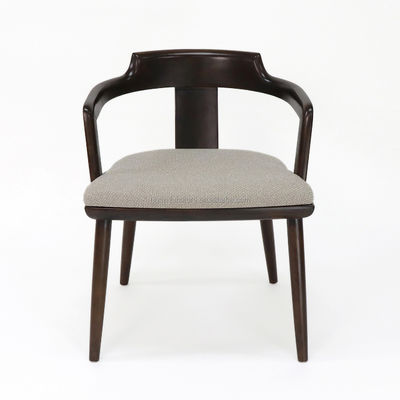 Houten eetstoel in klassieke stijl