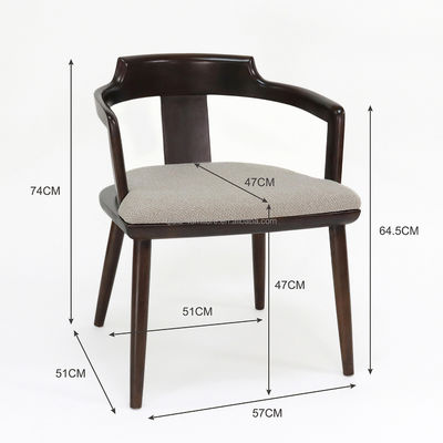 Houten eetstoel in klassieke stijl