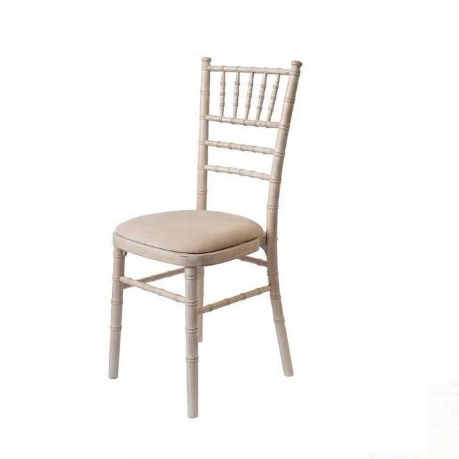 Home Meubelen Postverpakking Witte wassen Chiavari stoelen Houten bruiloft Hotel banket Stapelstoel met afneembare kussen